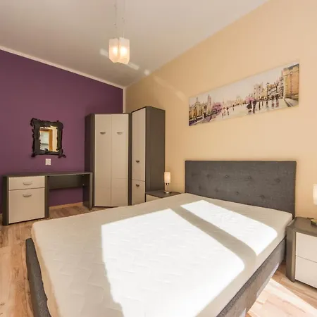 Billberry - Colorful Apartment *